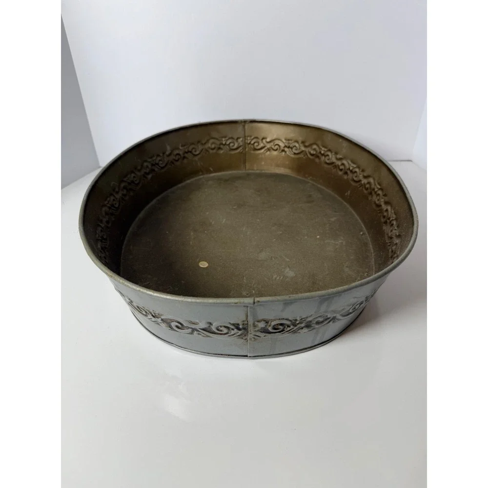 N/A oval metal